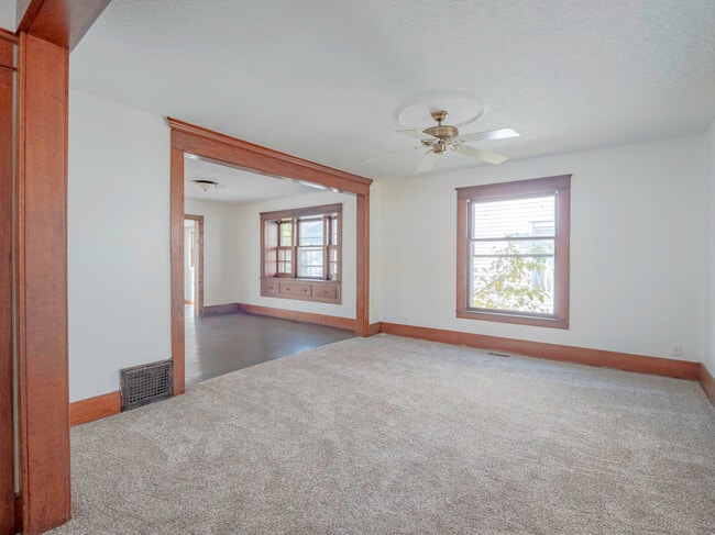 Building Photo - 540 Avon St