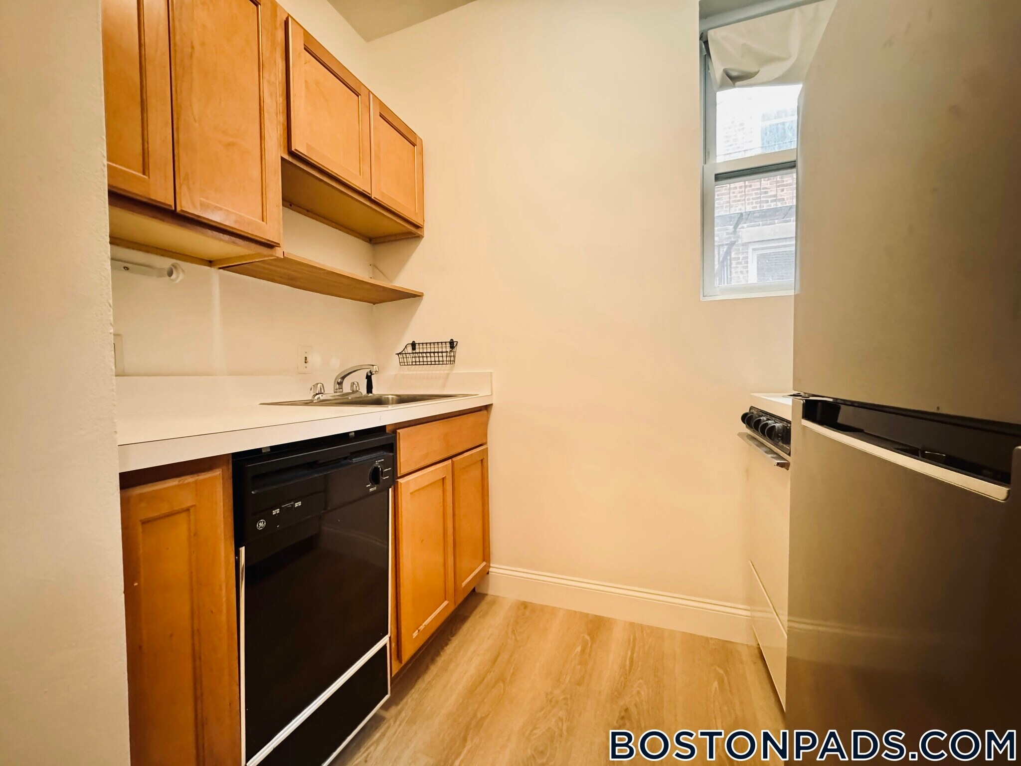 Building Photo - 111 Norway St