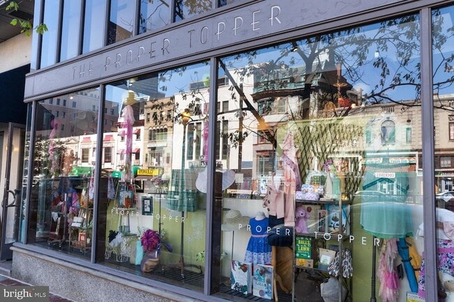 Building Photo - 1701 16th St NW