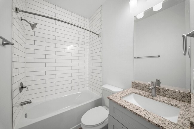 Building Photo - 26483-26483 Sandhill Blvd