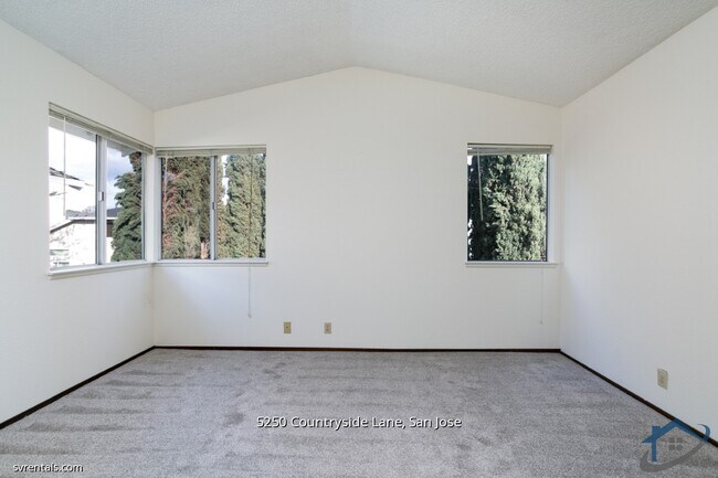 Building Photo - 5250 Countryside Ln