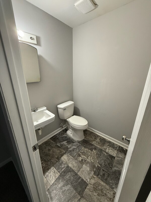 Building Photo - 508 Tipperary Dr