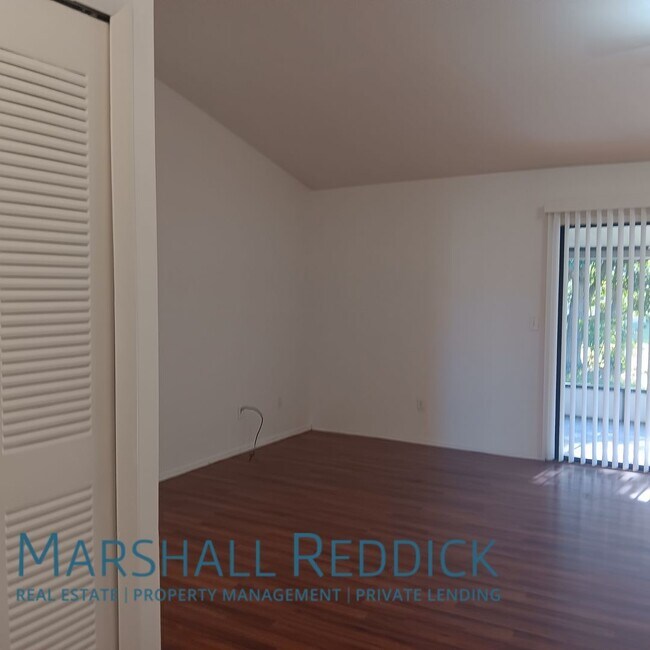 Building Photo - Charming 3 Bedroom 2 Bathroom Single Famil...