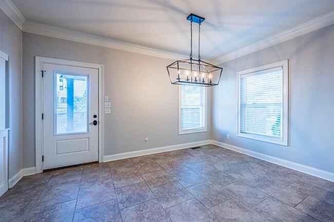 Building Photo - 730 Bennington Park Dr