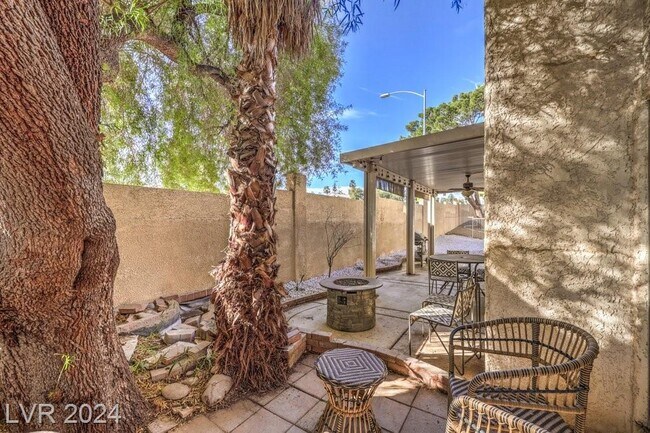 Building Photo - 5321 Tamanar Dr