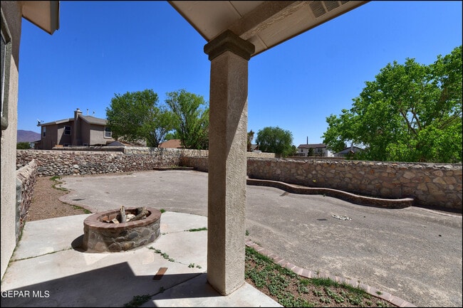 Building Photo - 672 Sequeiros Ct