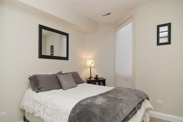 Building Photo - 2036 N Larrabee St