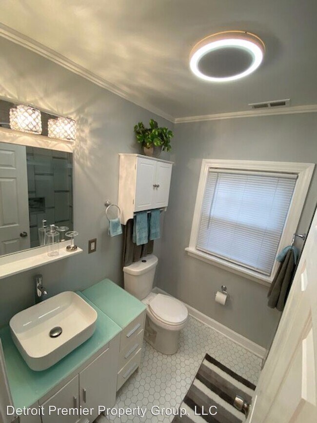 Building Photo - 4 br, 2 bath House - 9282 W Outer Drive