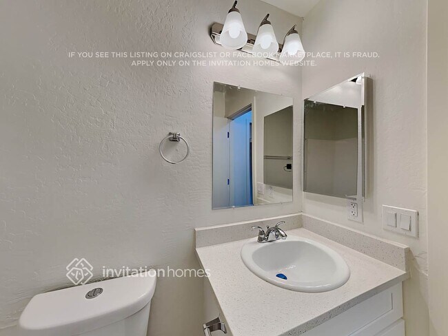 Building Photo - 3124 W Alta Vista Rd