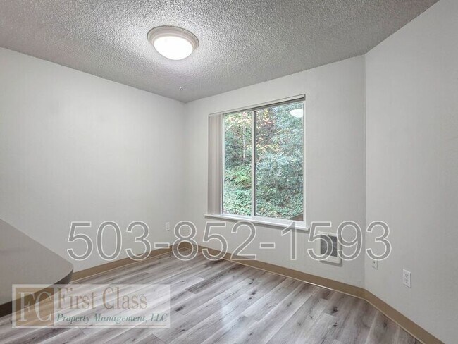 Building Photo - 3648 SW Beaverton Hillsdale Hwy