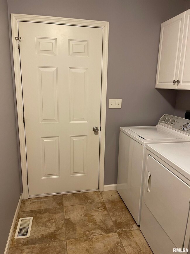 Building Photo - 4514 Castle Pines Dr