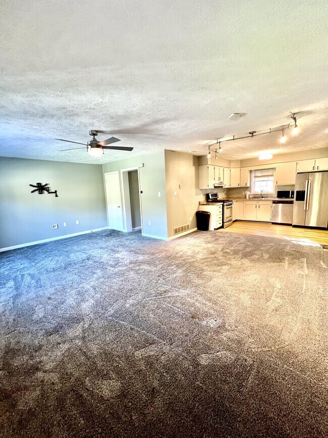 Building Photo - 3 Canyon Cove