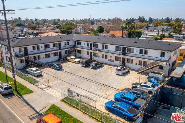 Primary Photo - 10705 S Figueroa St