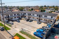 Building Photo - 10705 S Figueroa St