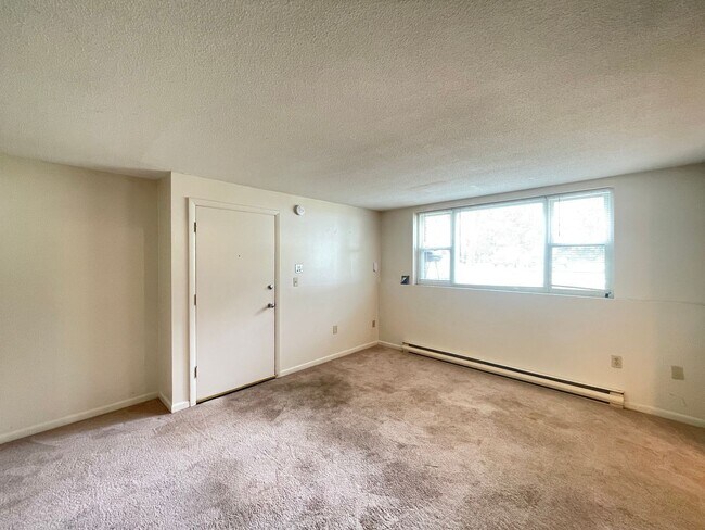 Building Photo - 177 Loudon Rd