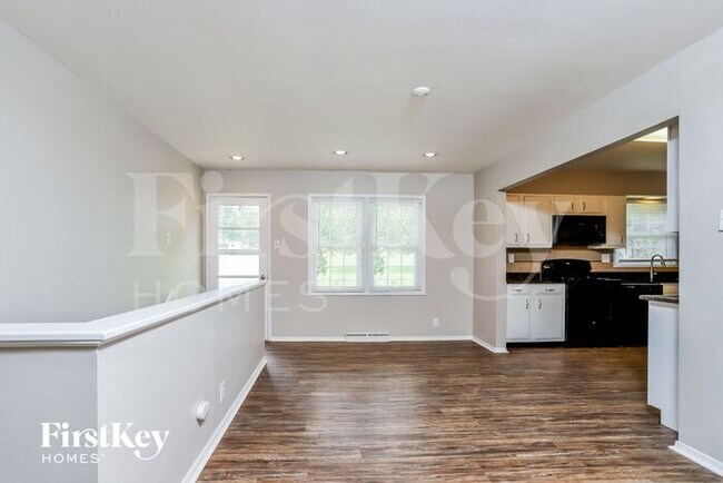 Building Photo - 12431 Sparrowwood Dr