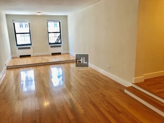 Primary Photo - Gramercy Park South