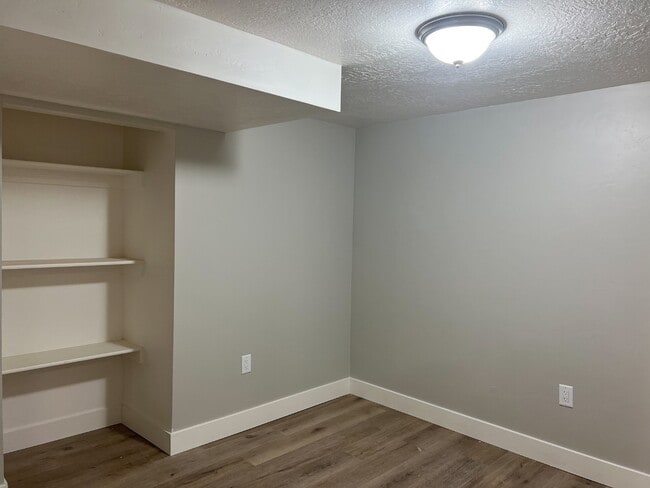 Building Photo - 702 N 100 W