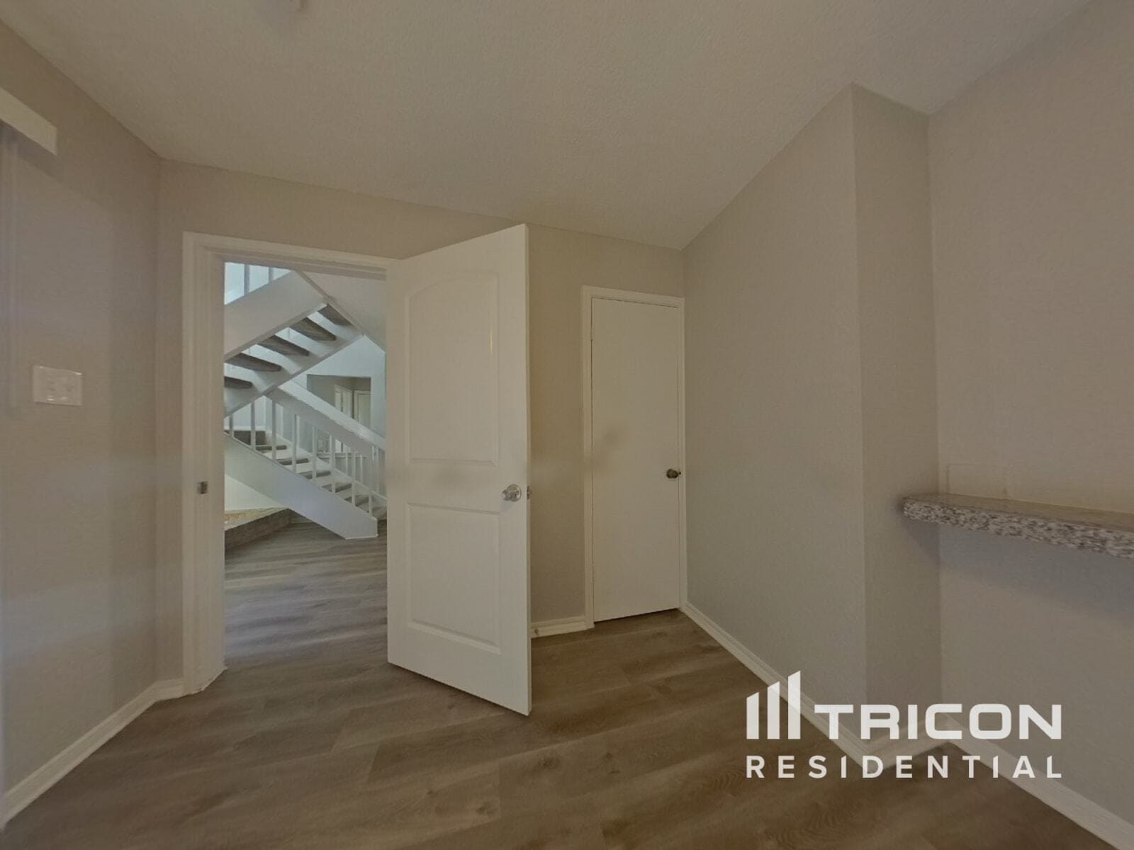 Building Photo - 616 Via Miramonte