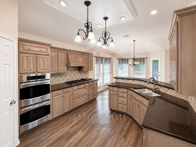 Building Photo - 2117 Pinwood Cir