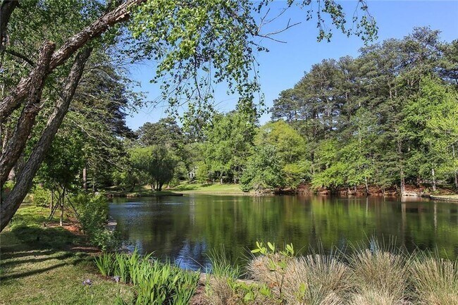 Primary Photo - 2575 Peachtree Rd