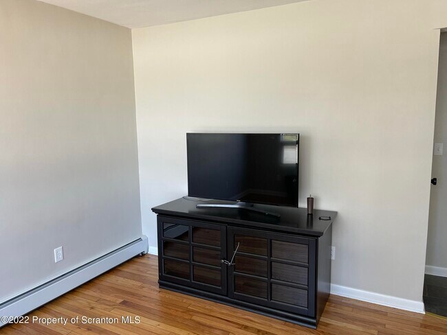 Building Photo - 303 E Drinker St