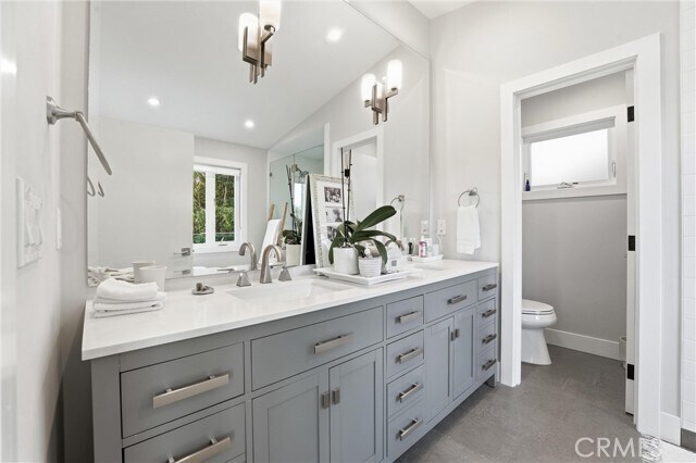 Building Photo - 3078 Zell Dr