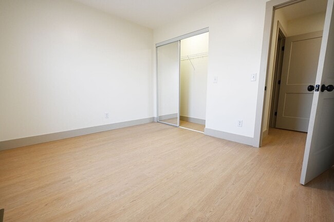 Building Photo - 154 Brushwood Dr