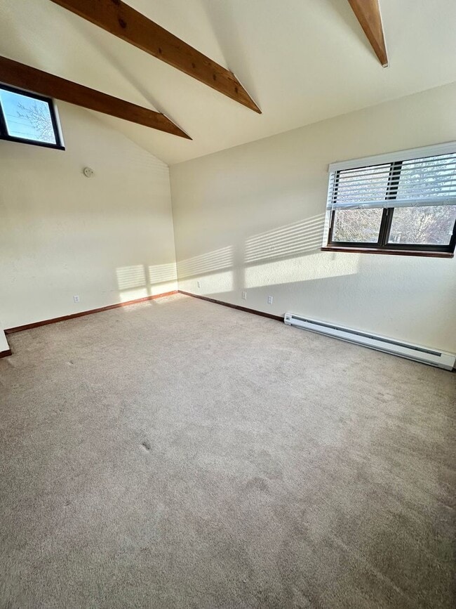 Building Photo - 1 Bedroom 1 bath Loft Style Single Family Home with large Fenced backyard.