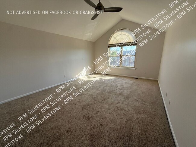 Building Photo - 3255 Camden Dr