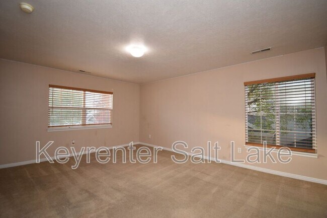 Building Photo - 6762 W Callery Ln