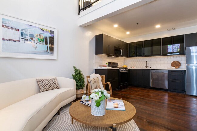 Building Photo - 900 N Hoover St