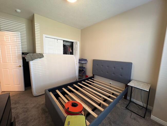 Building Photo - Cute townhome for rent