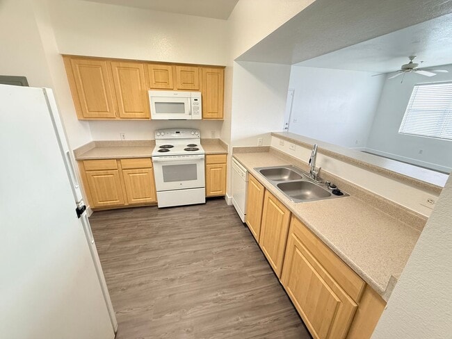 Building Photo - NW Gated community