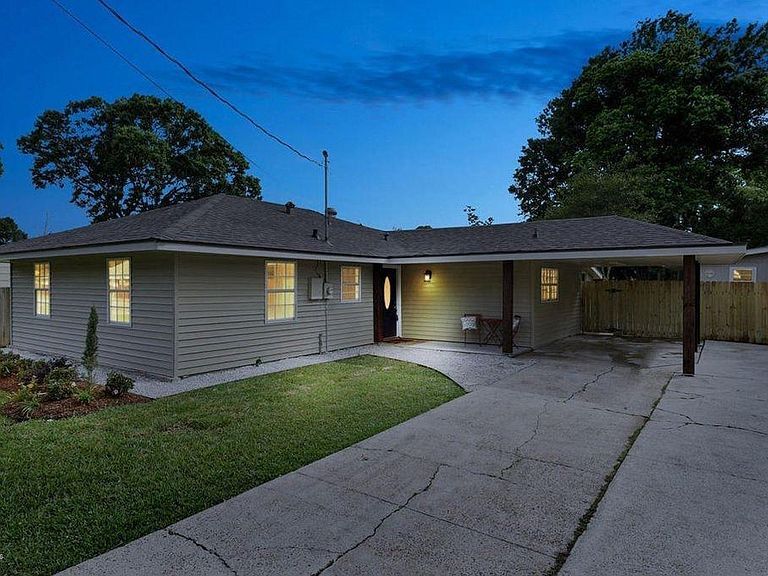 Building Photo - 162 Grand Ave