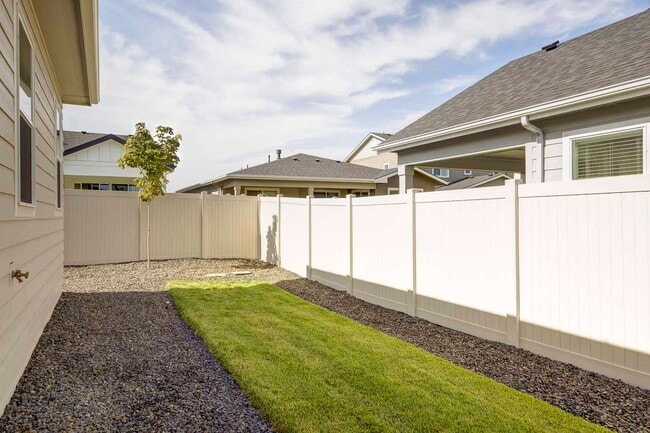 Building Photo - 2699 N Lithodora Ave