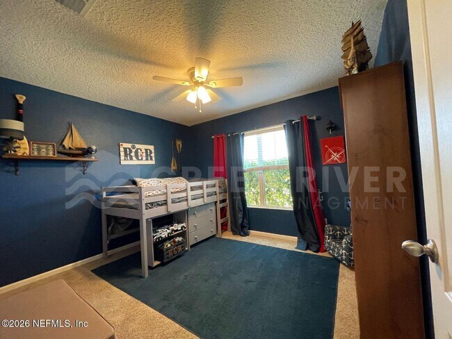 Building Photo - 15366 Bareback Dr