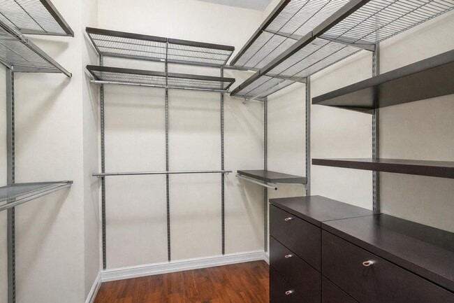 Building Photo - 701 S Olive Ave