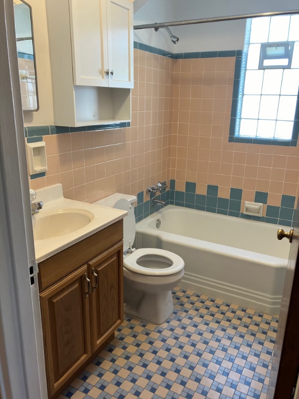 Building Photo - 4324 Schenck Ave