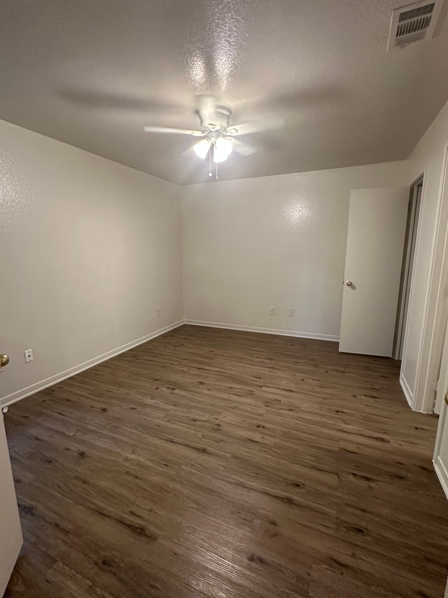 Building Photo - 304 N Ann Blvd