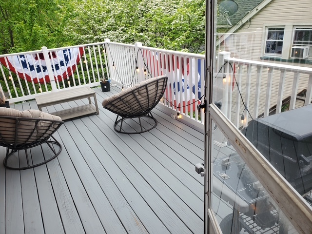 Private deck - 327 E Market St