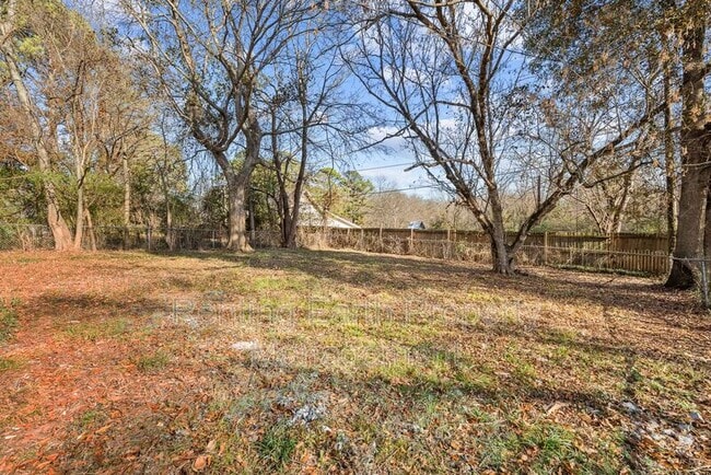 Building Photo - 1441 Creel St