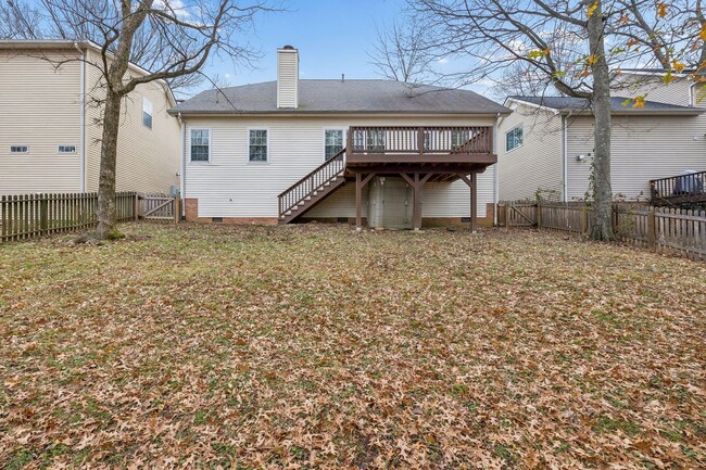 Building Photo - Discover exceptional convenience and comfort