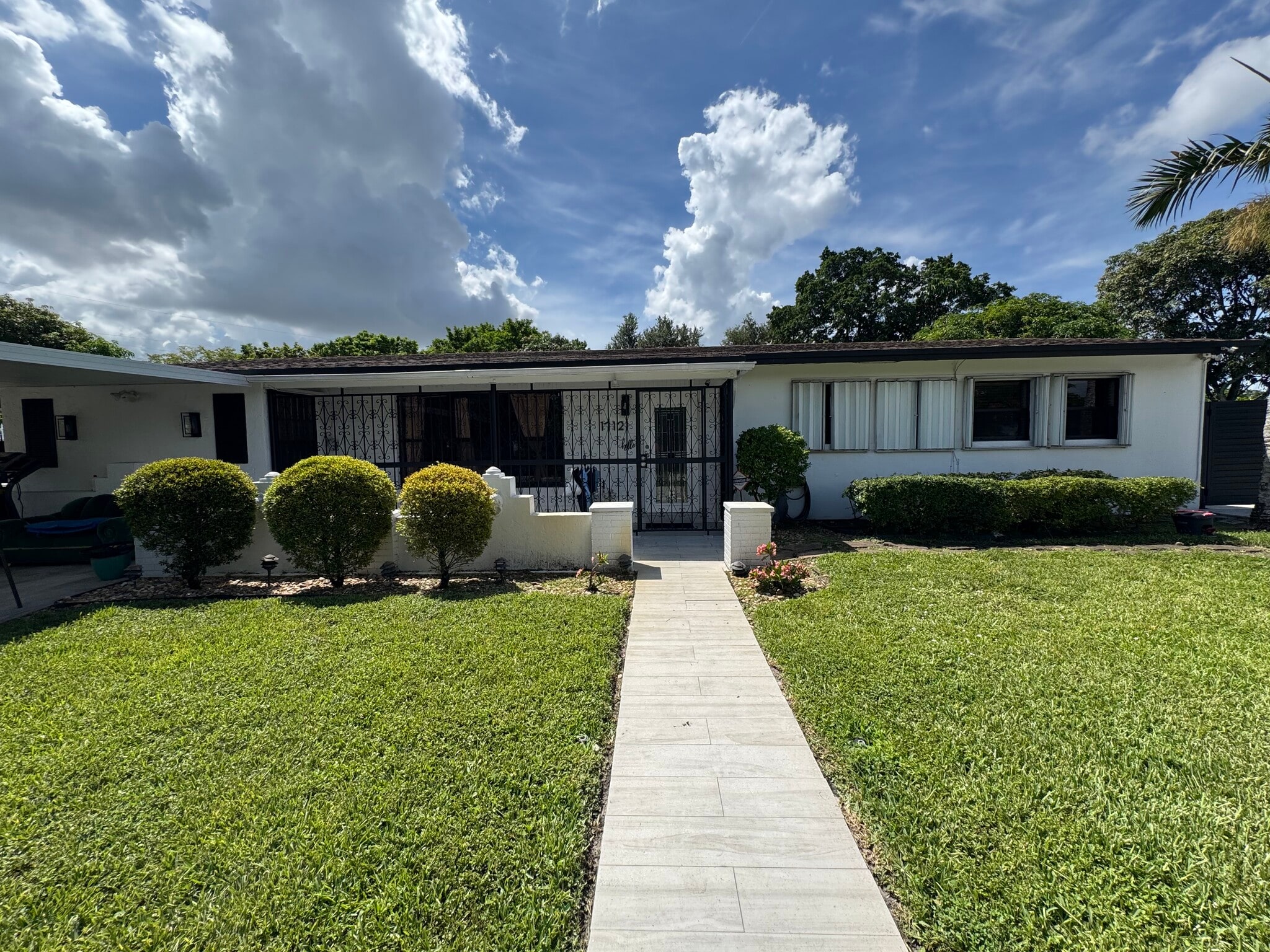 Building Photo - 17121 NW 44th Ave