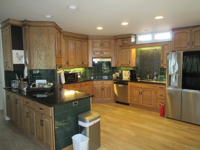 Building Photo - Furnished 3+ bed 3 bath Pismo Beach Dream ...