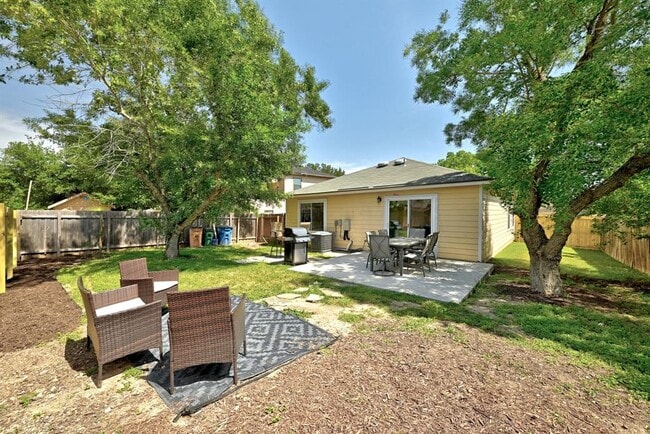 Building Photo - 5307 Apple Orchard Ln