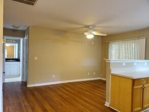 Building Photo - SPACIOUS 3 BEDROOM TOWNHOUSE FOR RENT IN GREENVILLE!