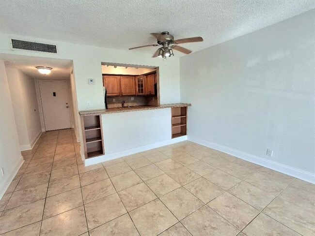 Building Photo - 1421 S Ocean Blvd