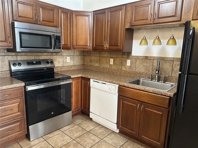 Building Photo - 4421 Herrmann St