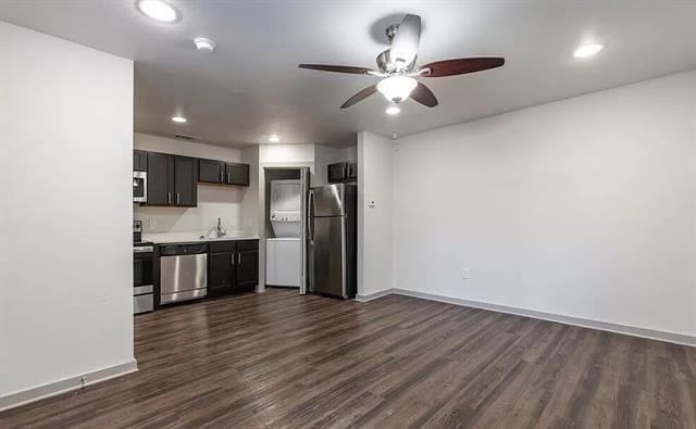 Building Photo - 1925 Moser Ave